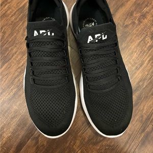 Athletic Propulsion Lab tennishoes